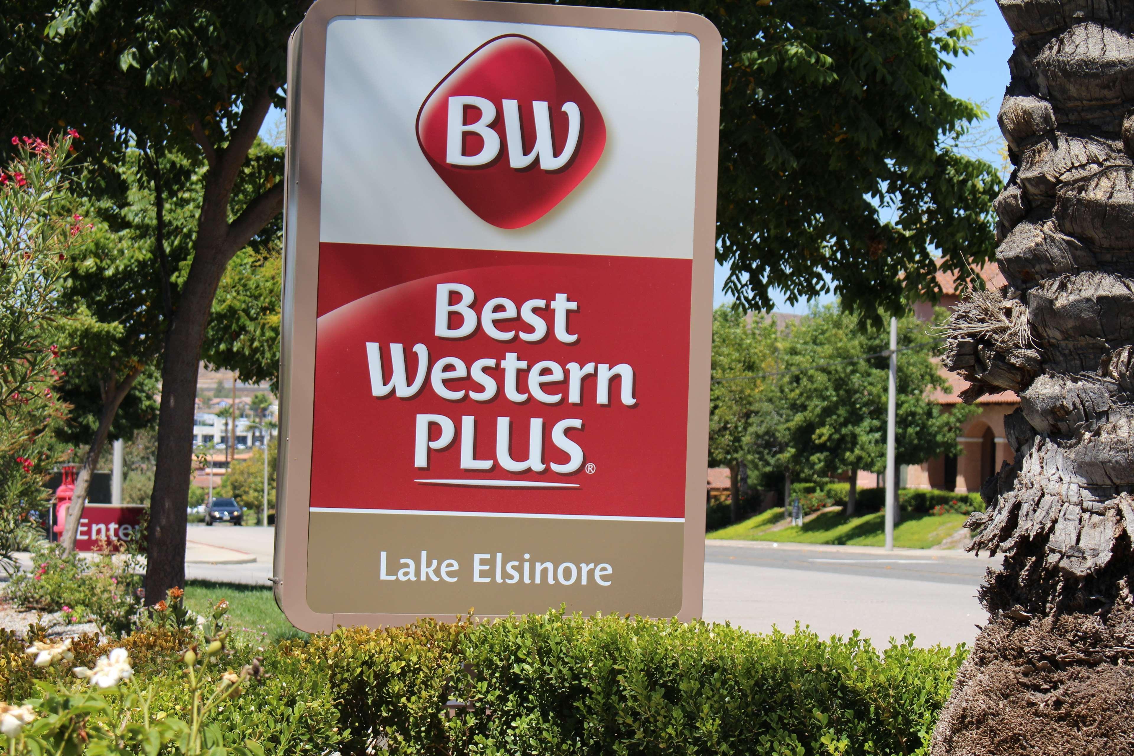 Best Western Plus Lake Elsinore Inn & Suites Exterior photo